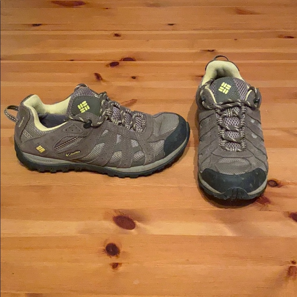 Columbia hiking shoes